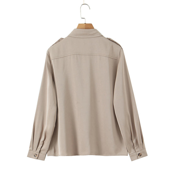 Damen Oversize-Hemdbluse mit aufgesetzten Brusttaschen und Schulterklappen Nord Taschen