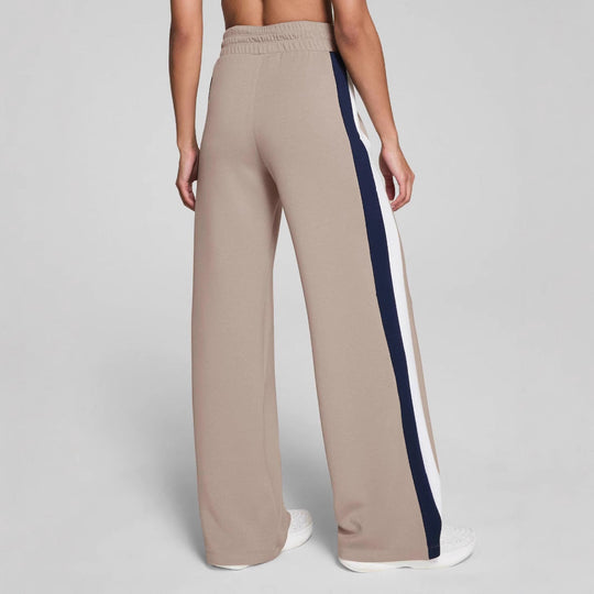 Damen Sportliche lange Hose mit seitlichen Kontraststreifen Nord Taschen