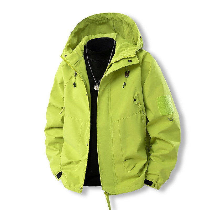 Herren Outdoor- und Freizeitjacke mit verstellbarem Kapuzenkragen und praktischen Taschen