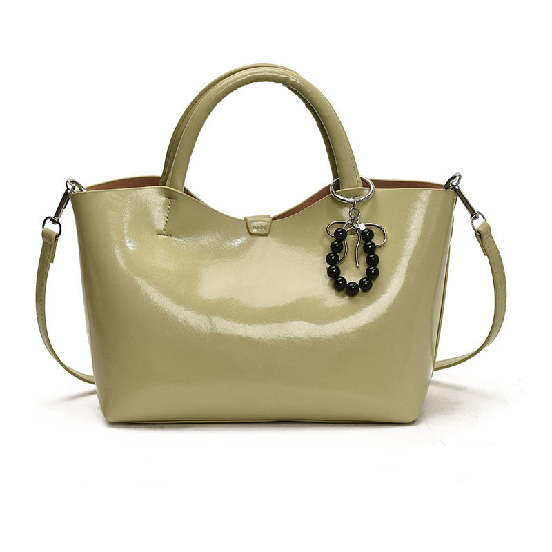 Damen elegante Handtasche mit hochwertiger Lackoberfläche Nord Taschen