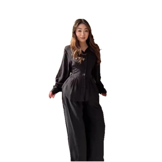 Damen Elegantes zweiteiliges Satin-Loungewear-Set mit taillierter Bluse und weitem Hosenbein Nord Taschen