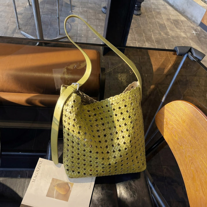 Damen geflochtene Hobo-Tasche aus hochwertigem Kunstleder mit weichem Innenfutter Nord Taschen