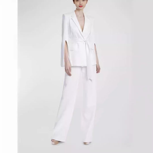 Damen Taillierter Cape-Blazer mit Bindegürtel und weiten Palazzohosen Nord Taschen