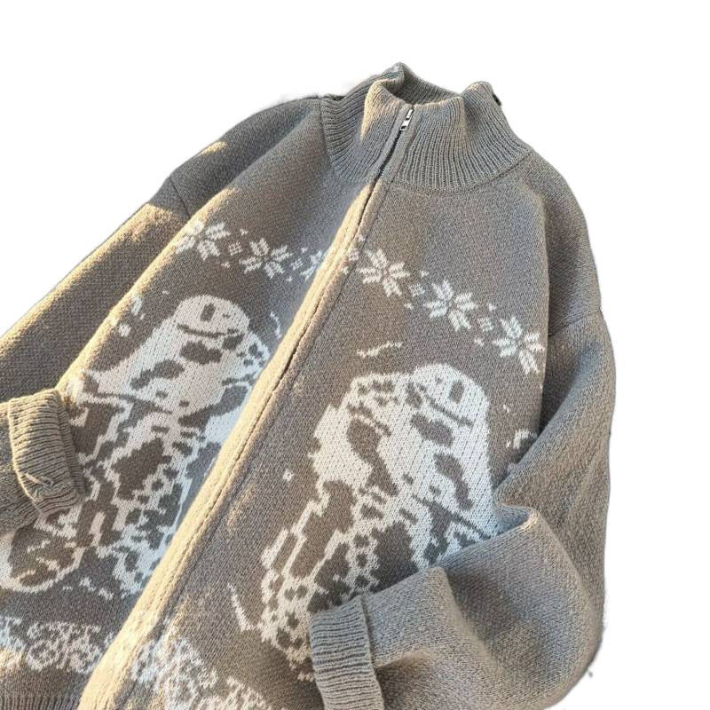 Unisex Übergroße Strickjacke mit durchgehendem Reißverschluss, hohem Rippkragen und Eulen-Intarsien Nord Taschen