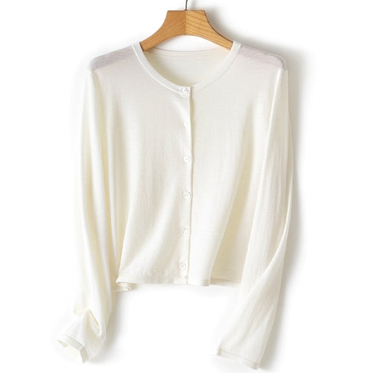 Damen leichte kurz geschnittene Feinstrick-Cardigan mit Rundhalsausschnitt und Knopfleiste Nord Taschen