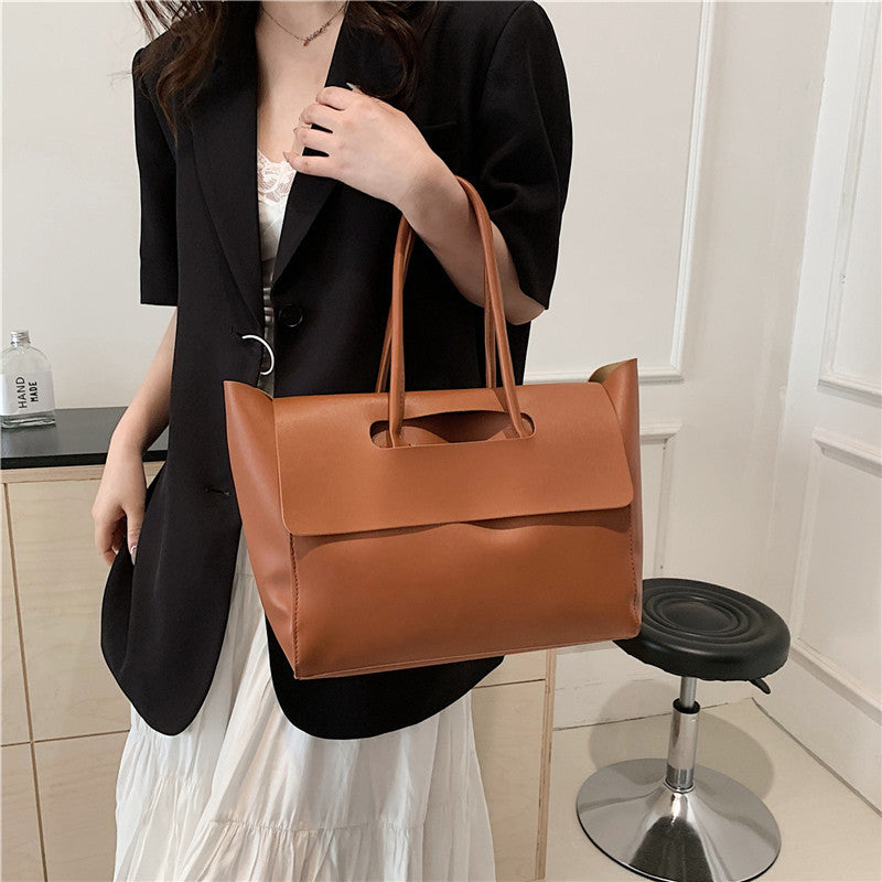 Damen Designer Handtasche mit modernem Klappverschluss Nord Taschen