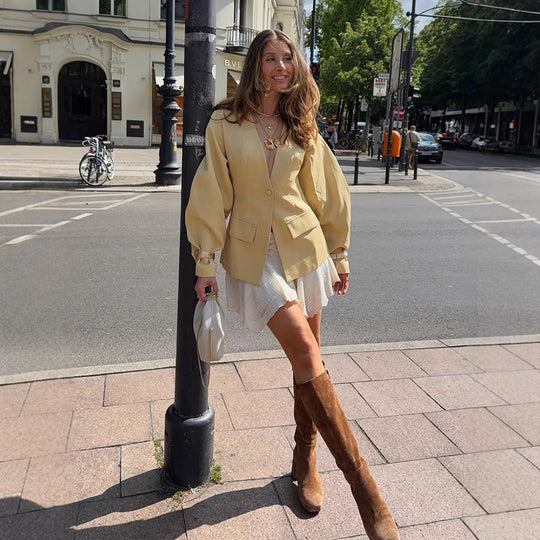 Damen Langblazer im Boxy‑Cut mit skulpturiertem V‑Ausschnitt und voluminösen Ballonärmeln Nord Taschen