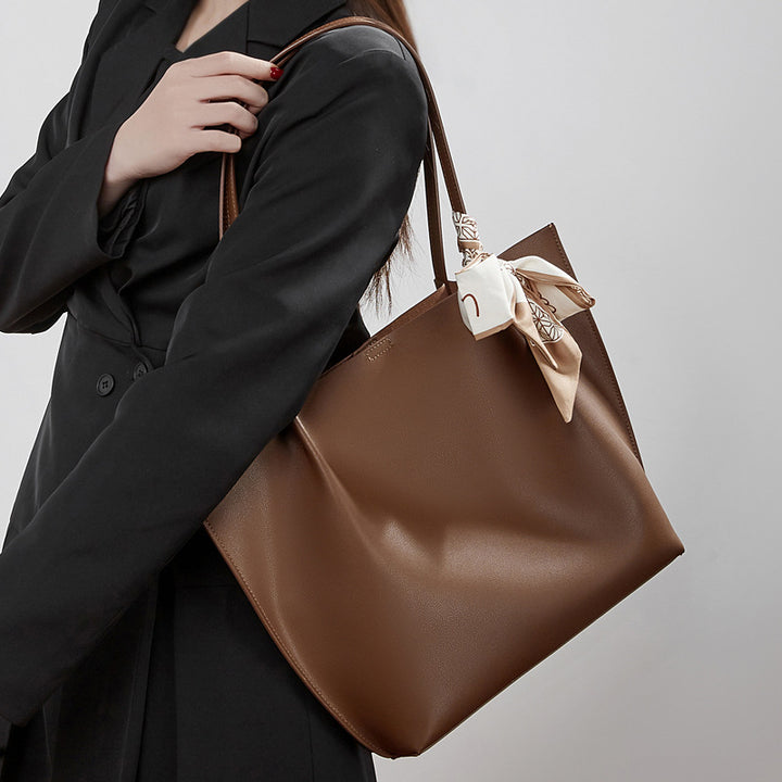 Damen elegante Handtasche mit abnehmbarem Kosmetiktäschchen Nord Taschen