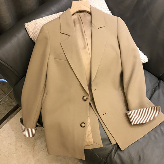 Damen Eleganter Blazer mit kontrastierenden Ärmelaufschlägen Nord Taschen