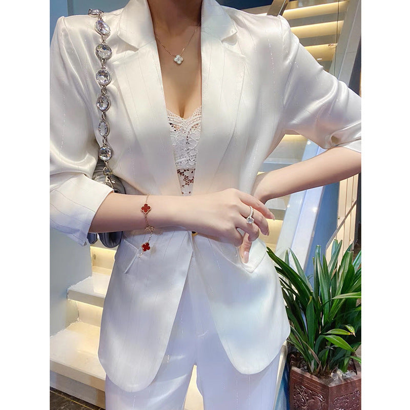 Damen Eleganter Blazer mit glänzendem Finish Nord Taschen