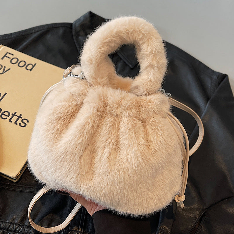 Damen Plüschhängetasche mit elegantem Design Nord Taschen