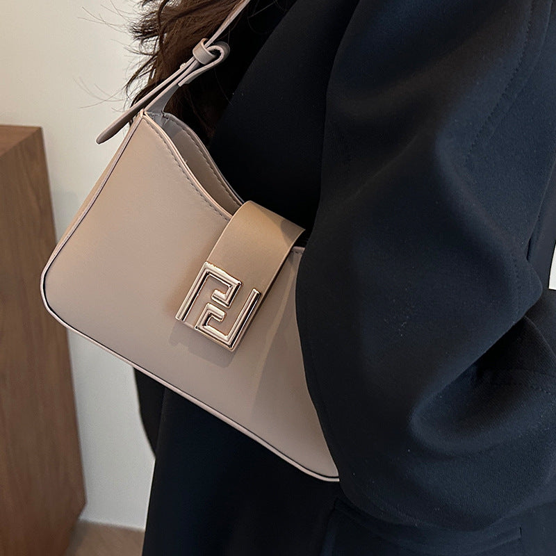 Damen modische Schultertasche mit elegantem Verschluss Nord Taschen