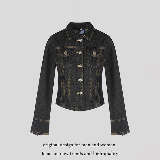 Damen taillierte Cropped-Jeansjacke mit Formnähten, Brustpatten und Schmuckknöpfen Nord Taschen