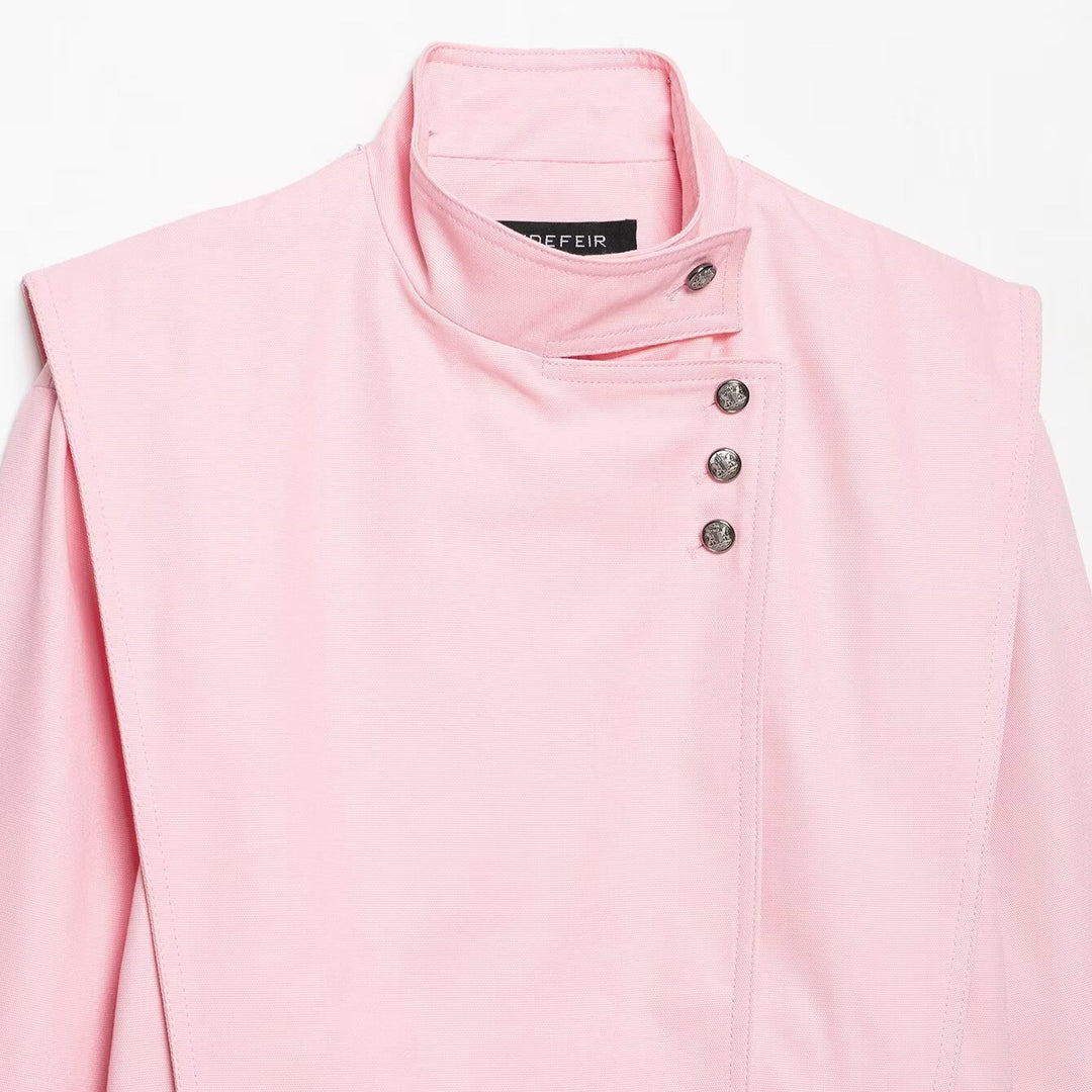 Damen Kurze asymmetrische Jacke mit hohem Stehkragen und Cape‑Schulter Nord Taschen