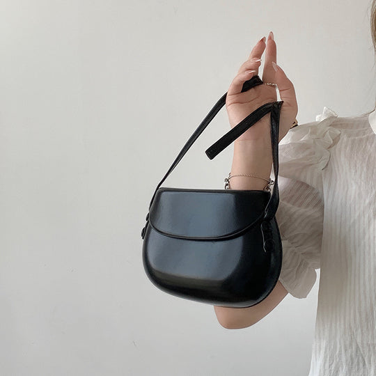 Damen Umhängetasche mit zeitlosem Design von | Nord Taschen