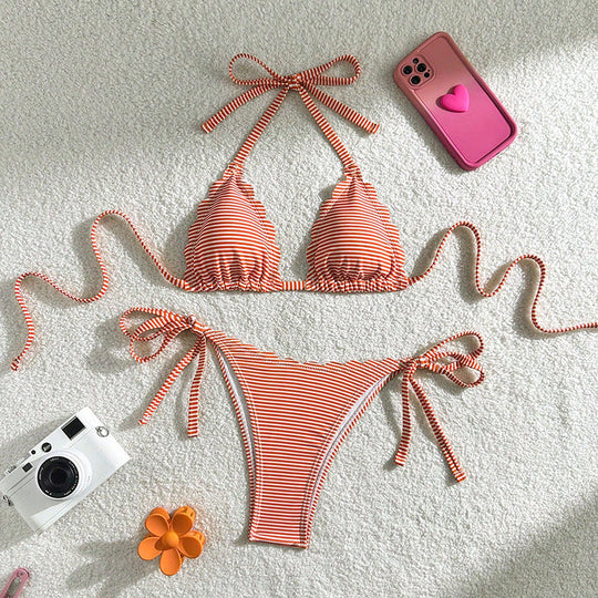 Damen Triangel-Bikini-Set mit verspieltem Rüschendesign und verstellbaren BindNord Taschenändern