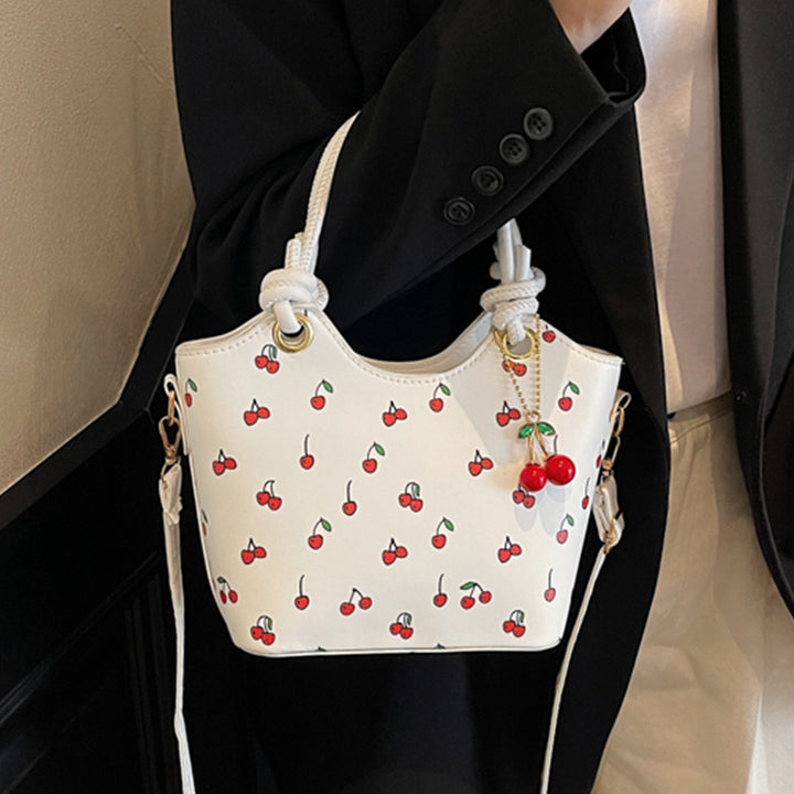 Damen Handtasche mit charmantem Kirschdesign und eleganten Details Nord Taschen