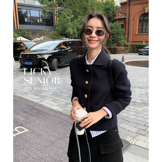 Damen Strukturierte Strickjacke-Blazer mit goldenen Zierknöpfen und aufgesetzten Taschen Nord Taschen