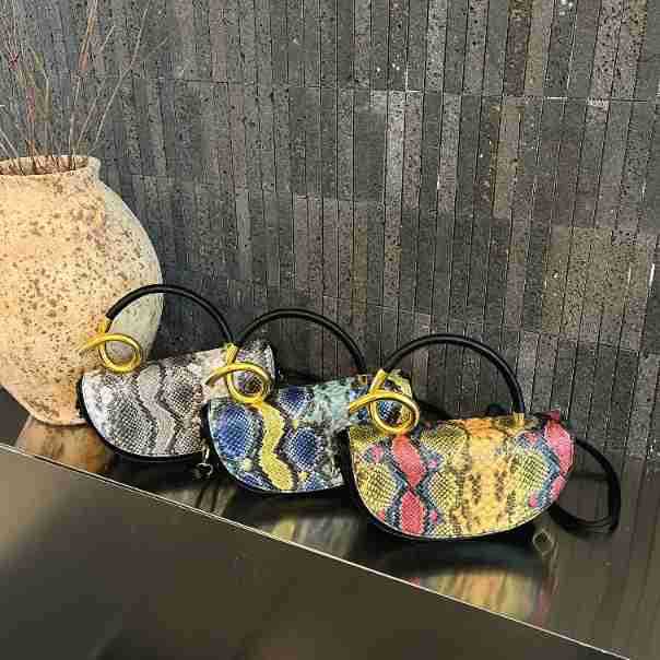 Damen Umhängetasche mit stilvollem Schlangenleder-Design und elegantem Tragegriff Nord Taschen