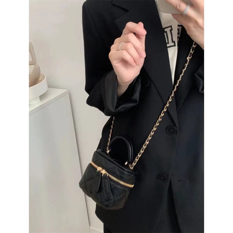 Damen Designer Clutch aus hochwertigem Kunstleder mit elegantem Steppmuster Nord Taschen