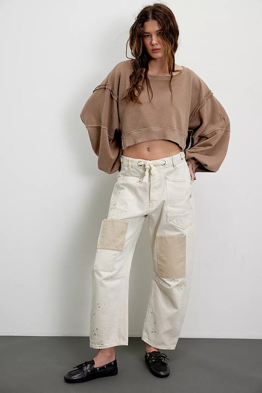 Damen cropped Oversize-Sweatshirt mit Daumenloch, fransigem Saum und weitem Raglanärmel Nord Taschen