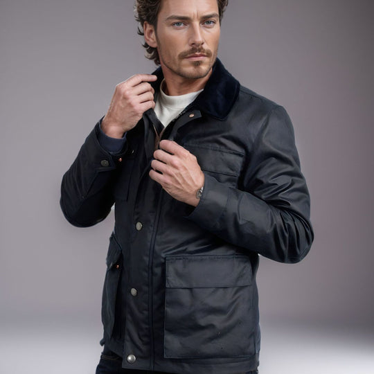 Herren Wachsjacke im Field-Stil mit Cordkragen und Mehrfachtaschen Nord Taschen
