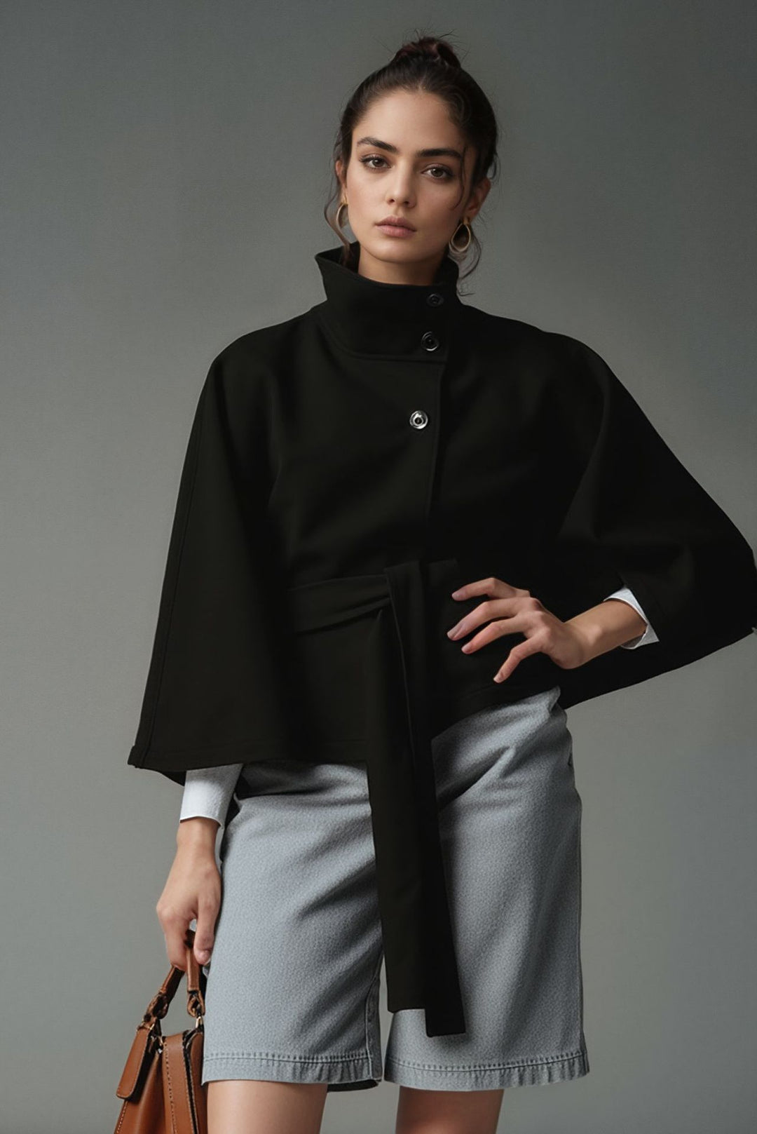 Damen Kurzcape-Jacke mit hohem Stehkragen, Bindegürtel und kastiger Silhouette Nord Taschen