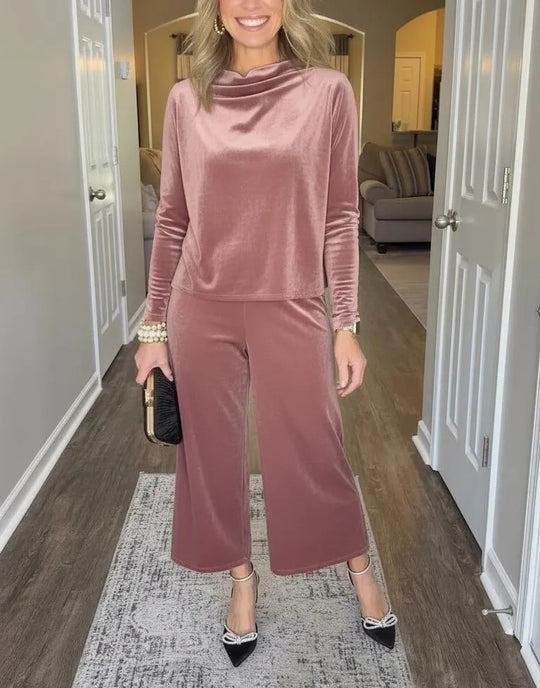 Damen Elegantes Samt-Zweiteiler mit Wasserfallkragen und weiter Culotte-Hose Nord Taschen