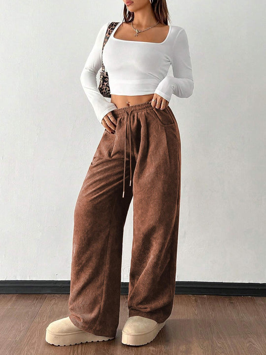 Damen Cordhose mit weitem Bein, elastischem Bund und Kordelzug Nord Taschen