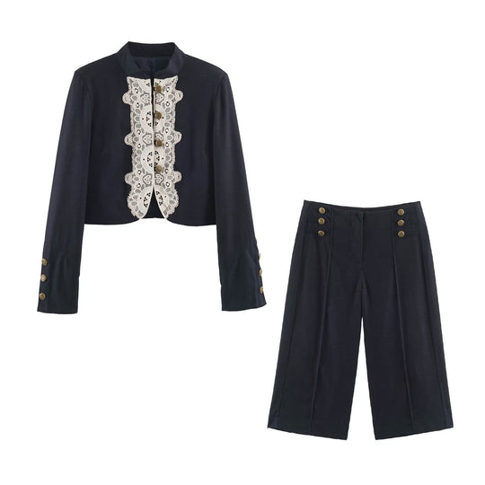 Damen Kurzer Bolero‑Blazer mit Spitzenfront und dekorativen Zierknöpfen Nord Taschen
