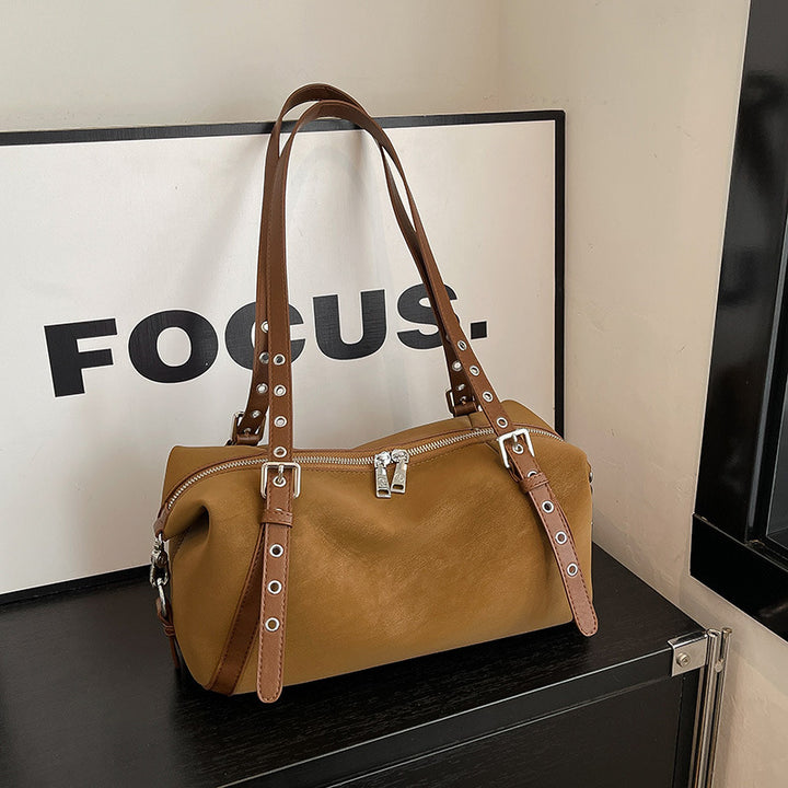 Damen Handtasche mit modischen Nieten und praktischen Fächern Nord Taschen