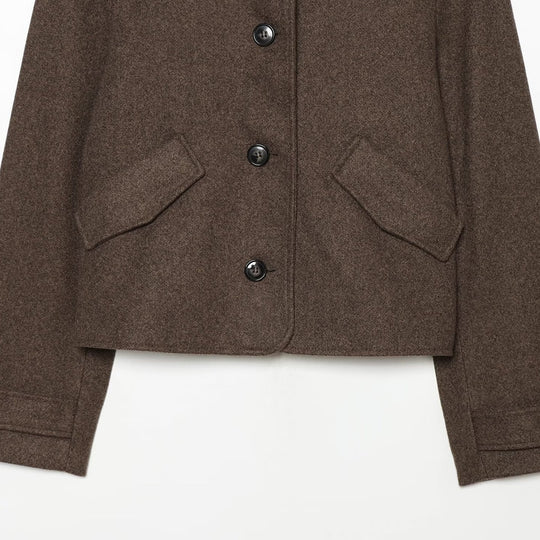 Damen Cropped Boxy-Jacke mit hohem Stehkragen, Knopfleiste und aufgesetzten Pattentaschen Nord Taschen