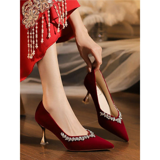 Damen elegante spitze Pumps mit Kristallverzierung