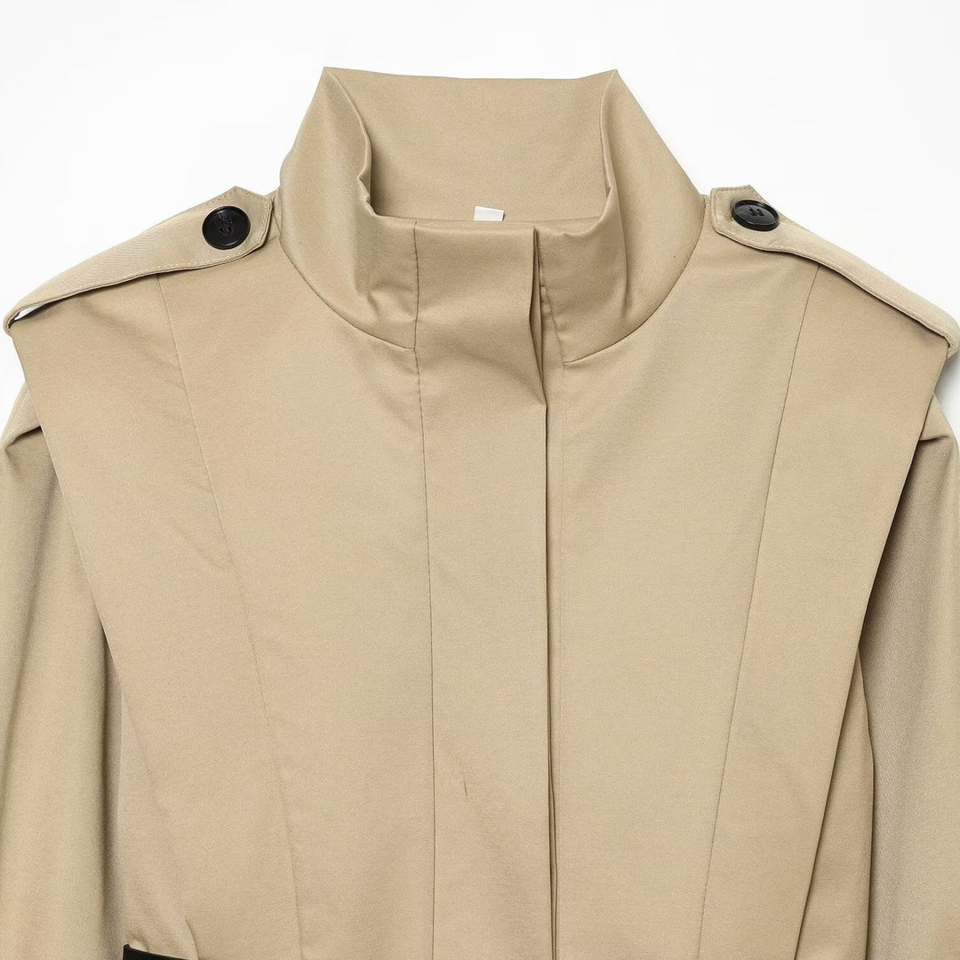 Damen Kurzer Cape‑Trench mit hohem Funnelkragen und Taillengürtel Nord Taschen