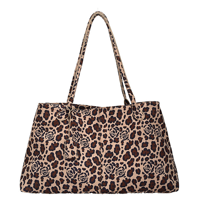 Damen elegante Taschentasche aus weichem Kunstleder Nord Taschen