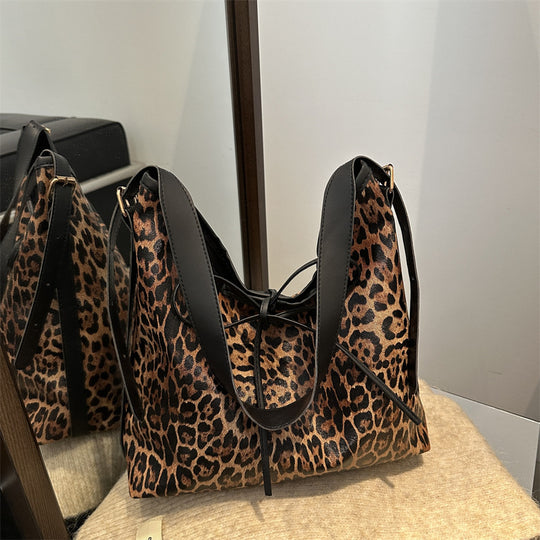 Damen Umhängetasche mit raffiniertem Leopardenmuster und hochwertigen Kunstlederdetails Nord Taschen