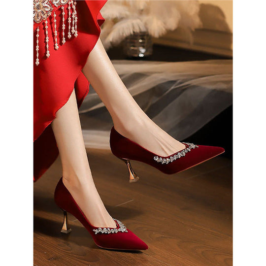 Damen elegante spitze Pumps mit Kristallverzierung