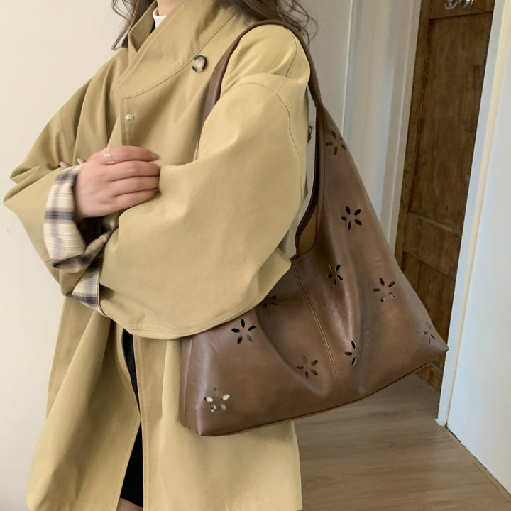 Damen Hobo-Tasche mit floralem Schnitt und praktischem Mini-Organizer Nord Taschen