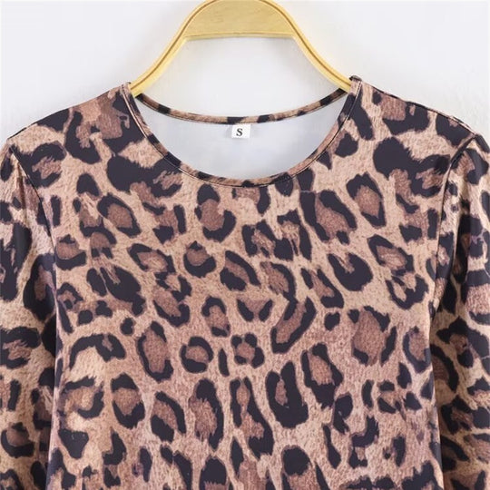 Damen Leoprint-Minikleid mit Rundhalsausschnitt, langen Ärmeln und A-Linien‑Silhouette Nord Taschen