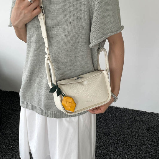 Damen Handtasche aus strukturiertem Kunstleder mit verstellbarem Trageriemen Nord Taschen