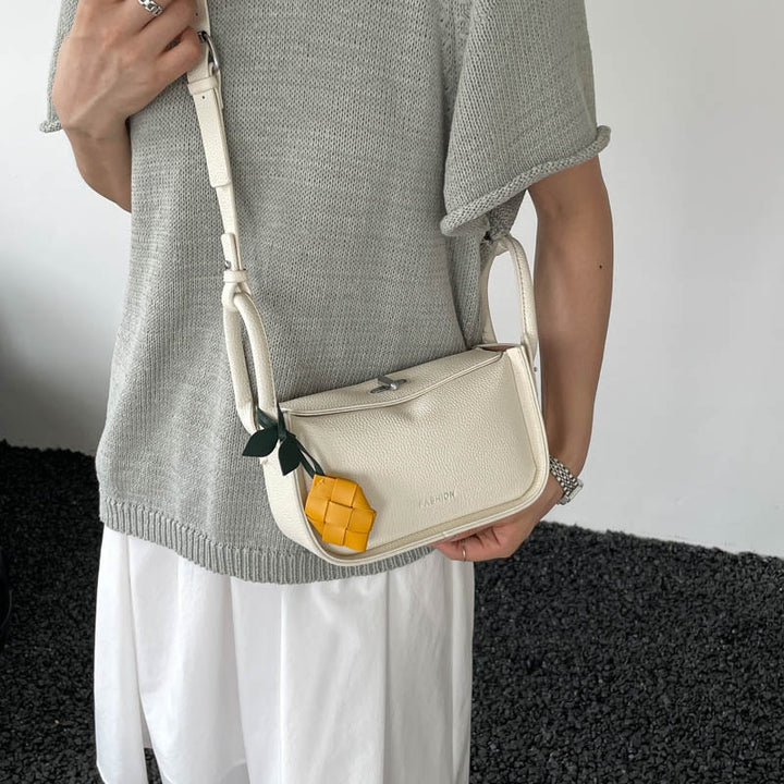 Damen Handtasche aus strukturiertem Kunstleder mit verstellbarem Trageriemen Nord Taschen