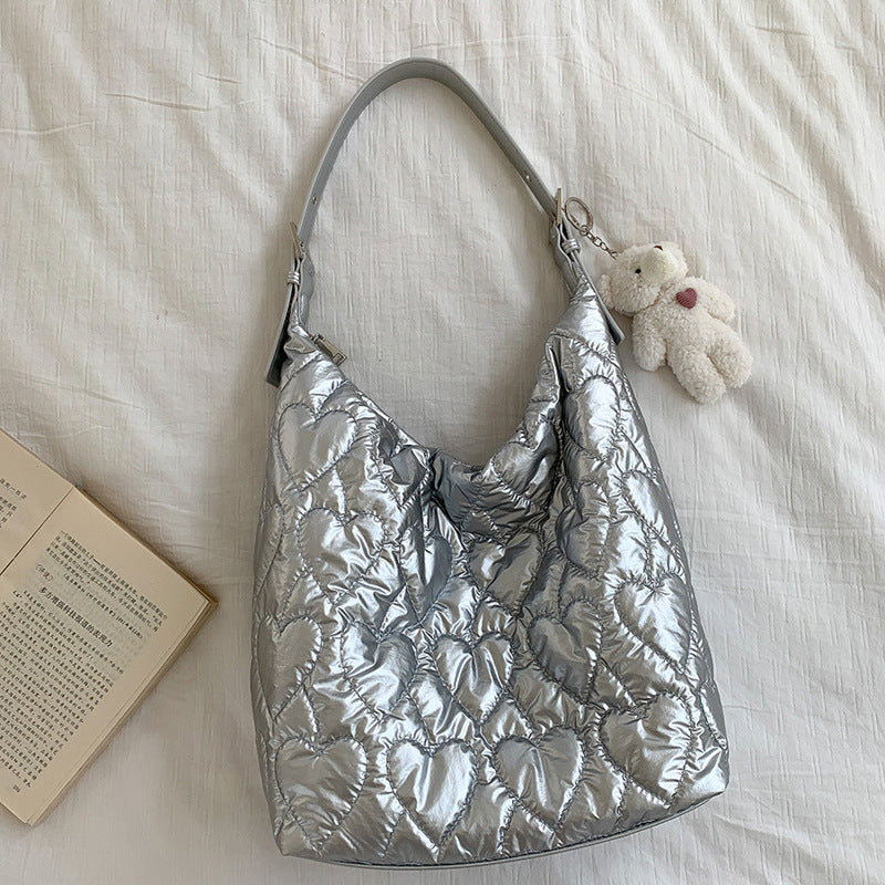 Damen Hobo-Tasche mit einzigartigem geschwungenen Design und weich gepolstertem Material Nord Taschen