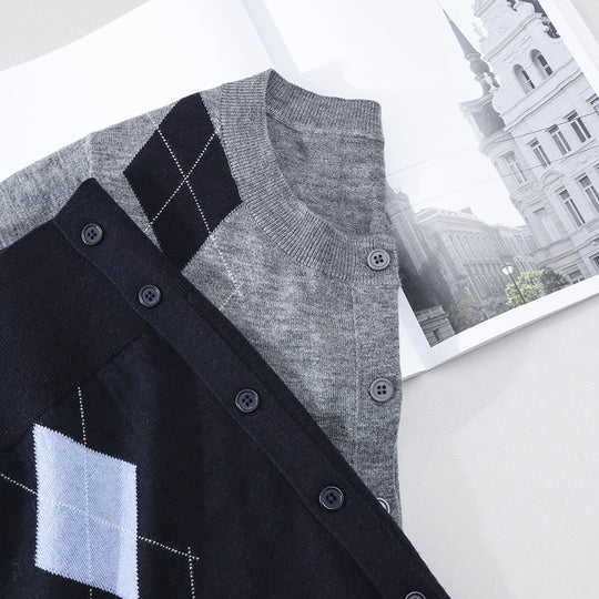 Damen Feinstrick-Cardigan mit Rautenintarsien und Knopfleiste Nord Taschen