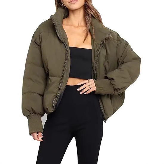 Damen Kurz geschnittene Stepp-Winterjacke mit Stehkragen, Reißverschluss und Rippbündchen Nord Taschen