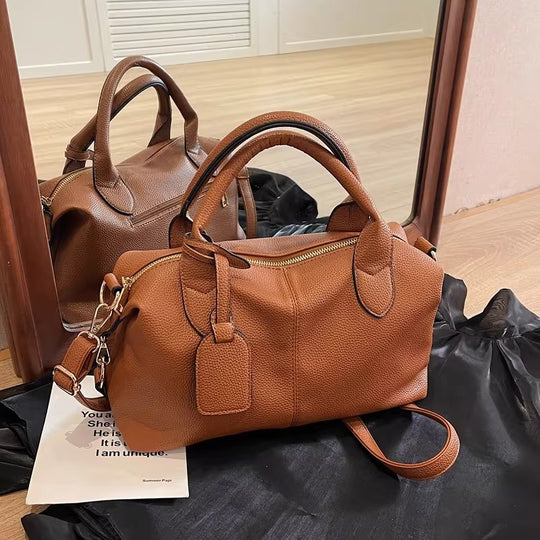 Damen Handtasche mit eleganter strukturiertem Obermaterial und abnehmbarem Schulterriemen Nord Taschen