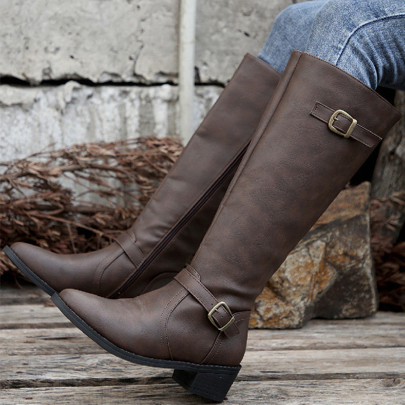 Damen  kniehohe Stiefel in Lederoptik mit seitlichem Reißverschluss und Zierschnalle Nord Taschen