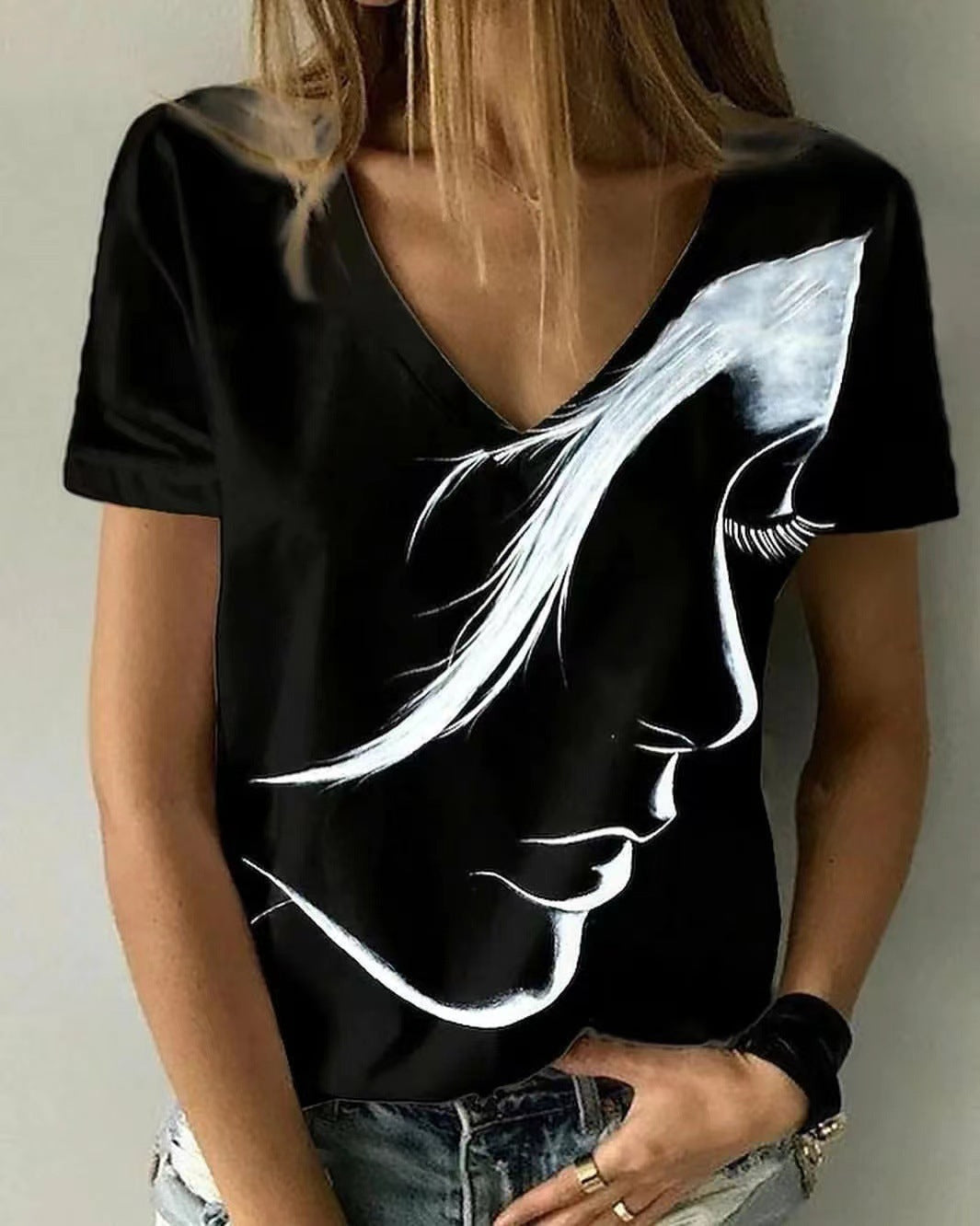 Damen V-Ausschnitt T-Shirt mit kreativem Grafikdruck