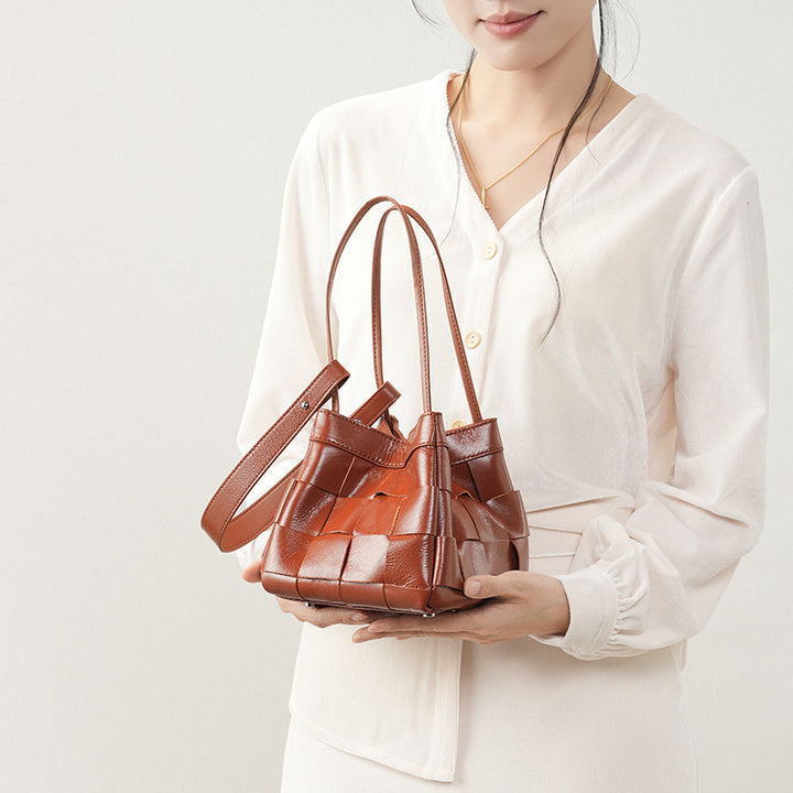 Damen trendige Schultertasche im modernen Flecht-Design Nord Taschen