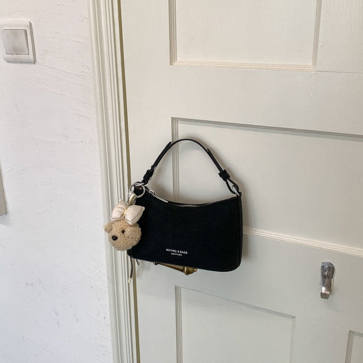 Damen Schultertasche mit niedlichem Anhänger Nord Taschen