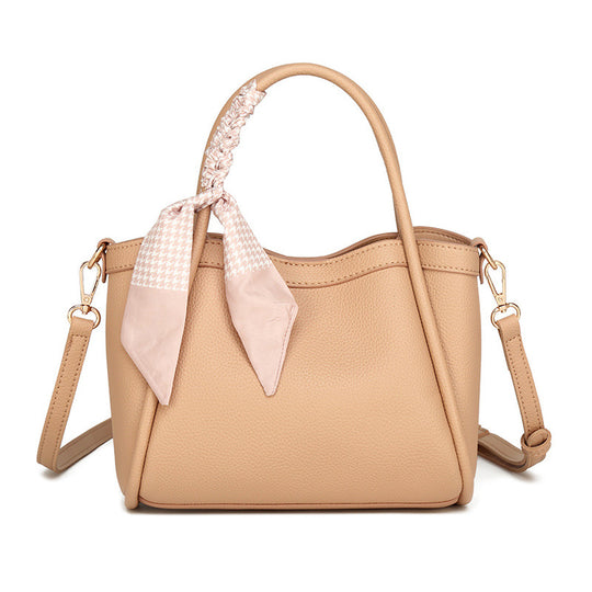 Damen Handtasche mit modischem Schal-Detail und verstellbarem Schulterriemen Nord Taschen